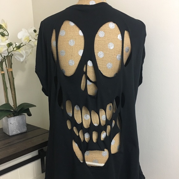 Truly Madly Deeply Tops - Black Skull T-Shirt ☠️